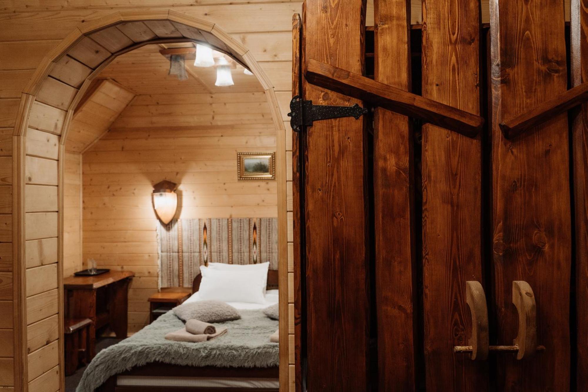 Oksamit Resort ボロフタ エクステリア 写真